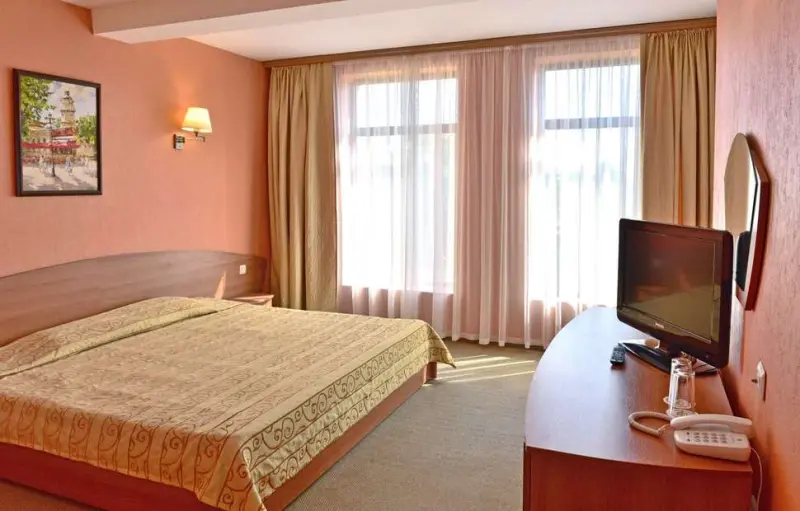 Hotel "Estreya Palace"