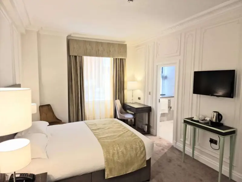 Astor Court Hotel