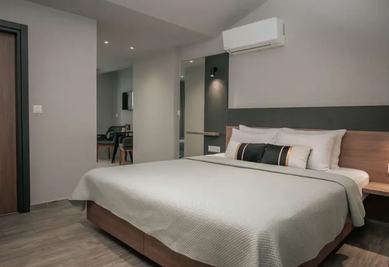 Elizabeth Queen Luxury Rooms