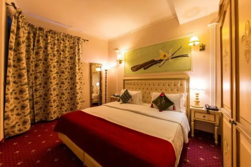 2 KITARRAT Boutique Hotel & SPA