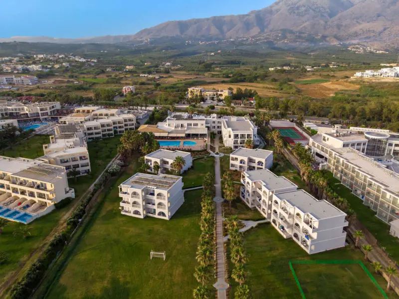 Delfina Tropic beach