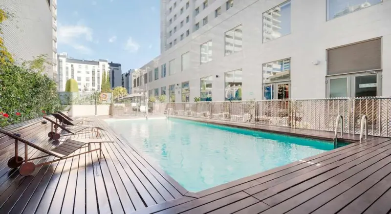 Hotel ILUNION Valencia 4