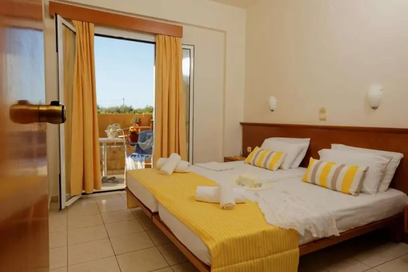 Danelis Studios & Apartments 3+