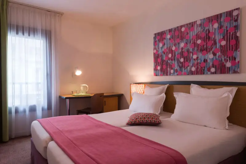 Hôtel Paris Louis Blanc - Gare du Nord, Paris 10