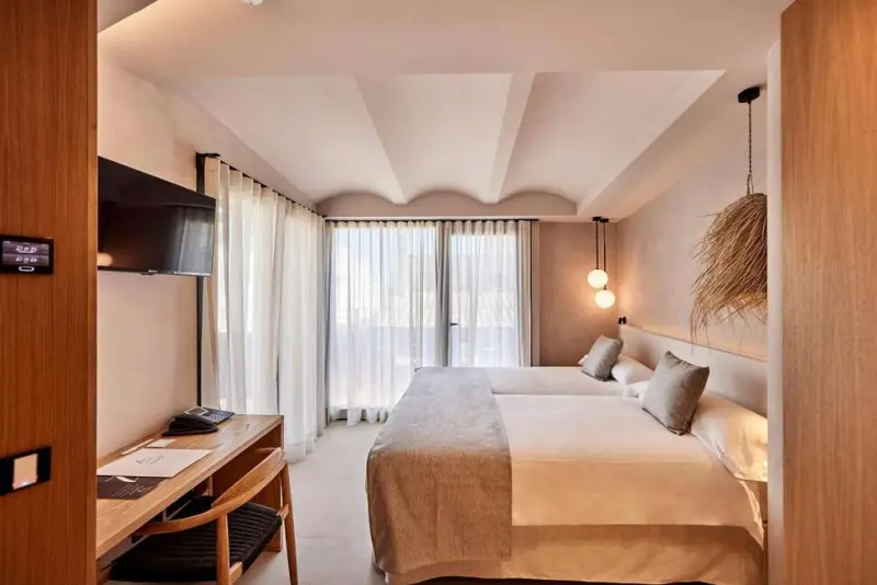 Joe's Gomila Hotel