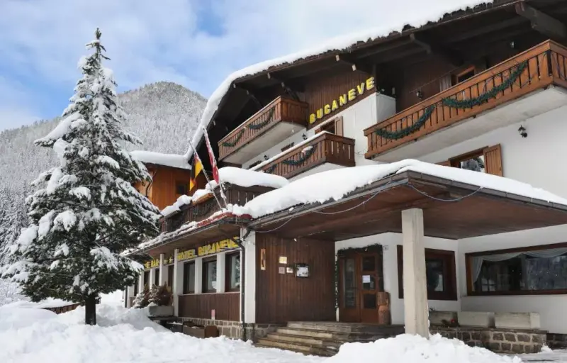 Hotel Bucaneve