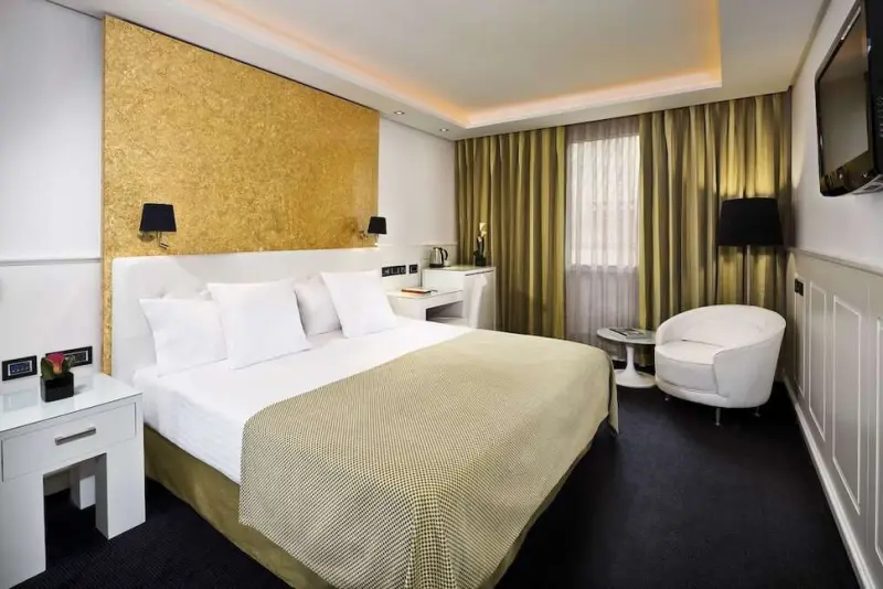 Hotel Colón Gran Meliá - The Leading Hotels of the World