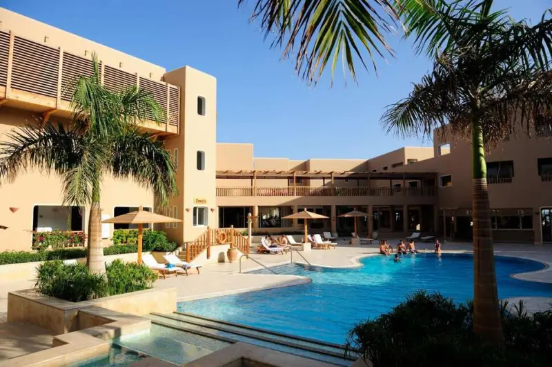 The Breakers Diving & Surfing Lodge
