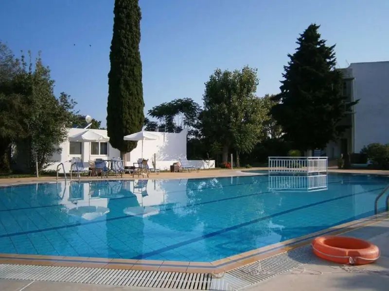 Theodorou Beach Hotel Apartments