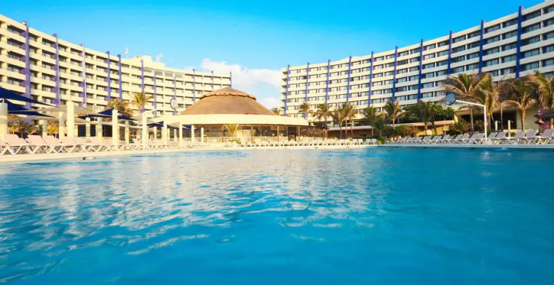 Crown Paradise Club Cancún