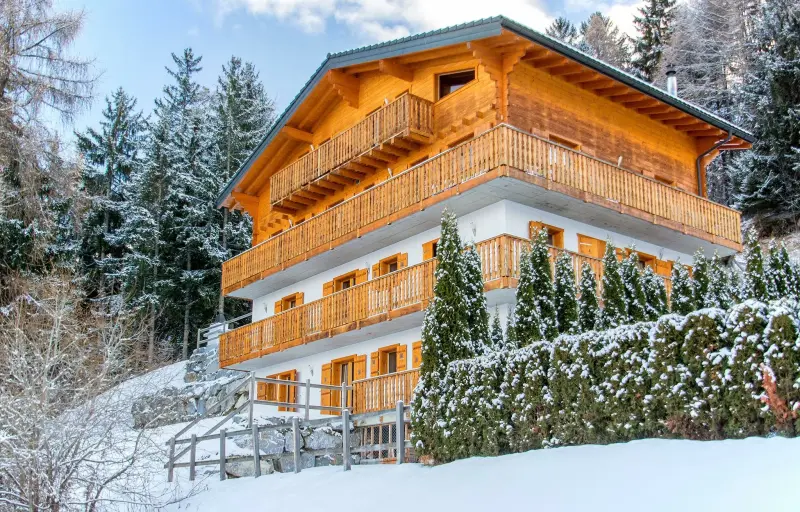 Chalet Julia by alpenchalets.com