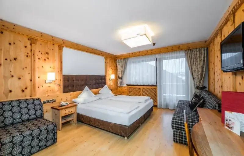 Hotel Alaska