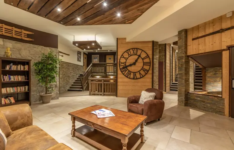 Chalet Val 2400