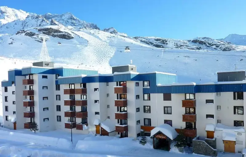 Residence Olympic, Ski In-Out with WiFi in Val Thorens, “V11” by Versant Collection