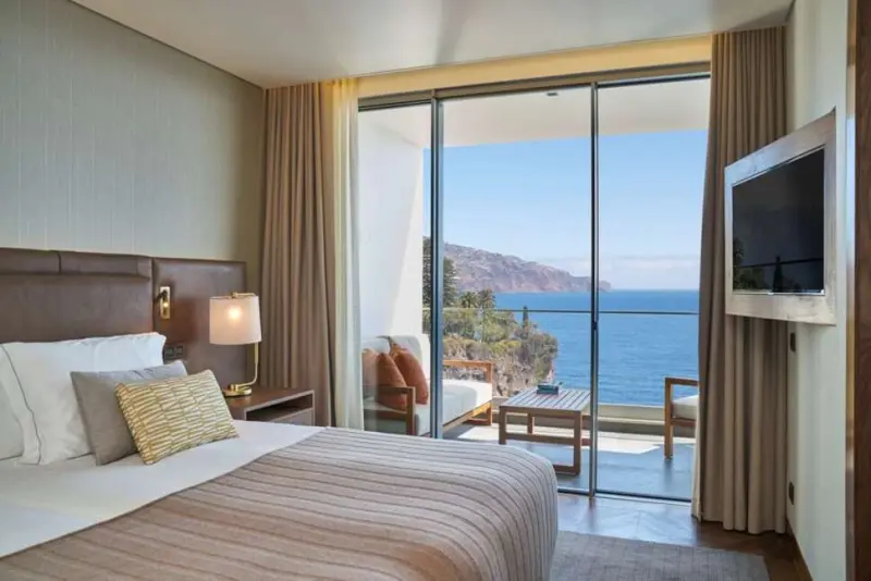 Les Suites at The Cliff Bay