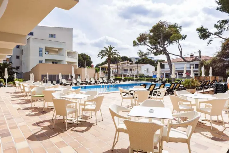 Hotel y Apartamentos Leman
