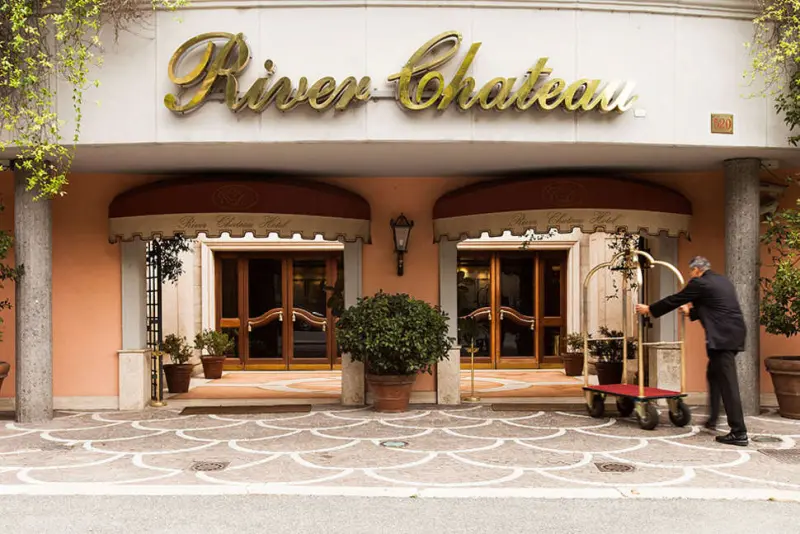 River Chateau Hotel