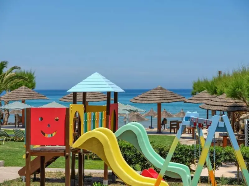 Plaka Beach Resort