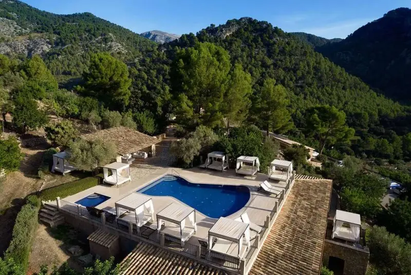 FINCA ALBELLONS