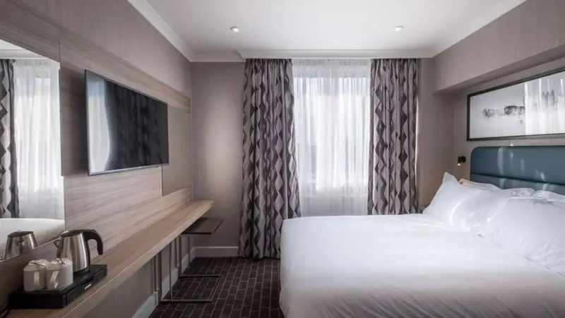 City Sleeper at Royal National Hotel