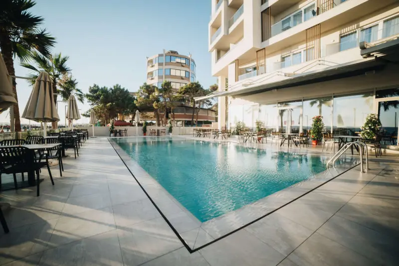 Amr Hotel