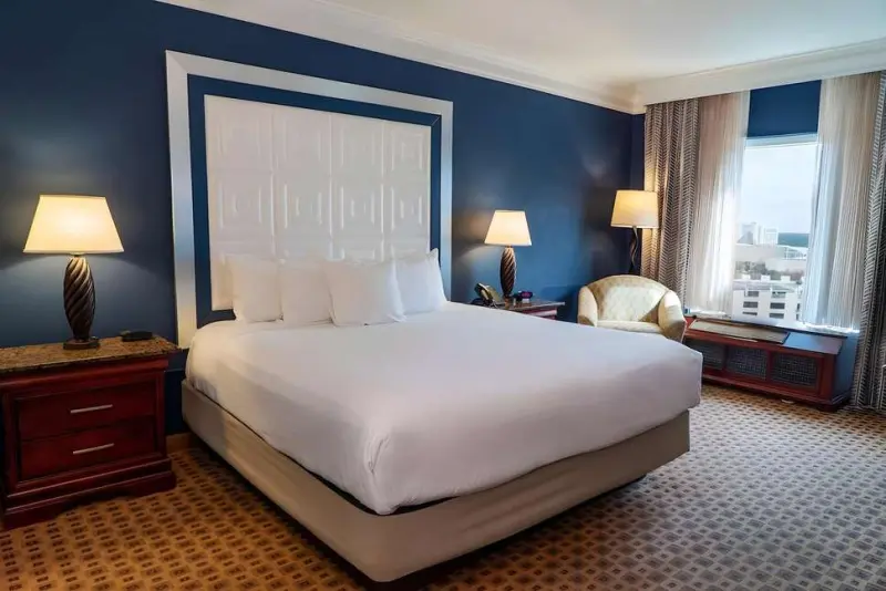 Rosen Plaza Hotel
