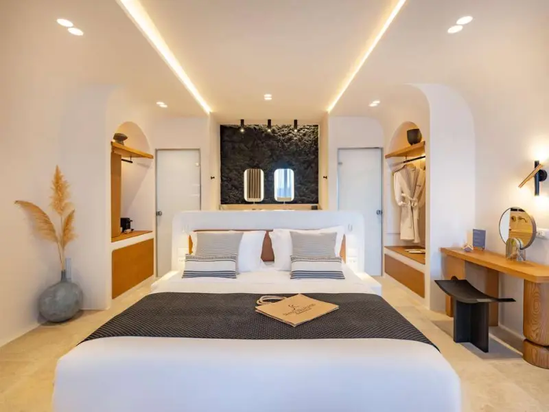 Santo Mine Oia Suites