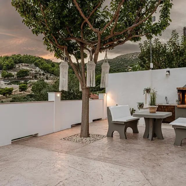 Limneon Villas