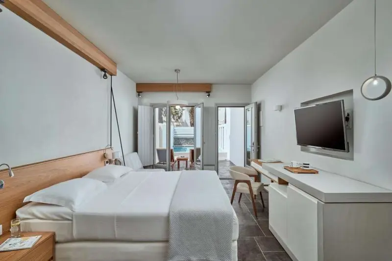Meltemi Excelsior Suites