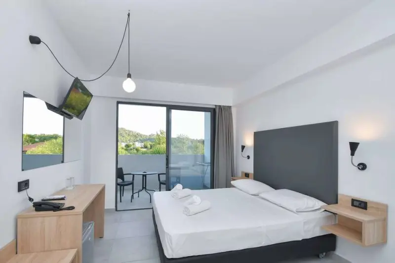 Evita Bay Hotel