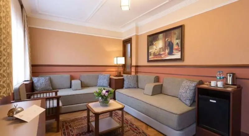 Lalahan Hotel