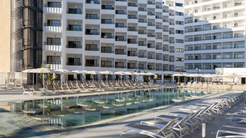 Hotel Vibra Beverly Playa