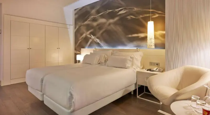 Hotel NH Collection Villa de Bilbao
