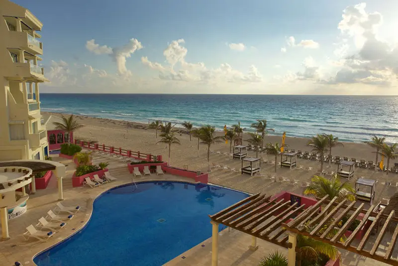 Hotel NYX Cancun