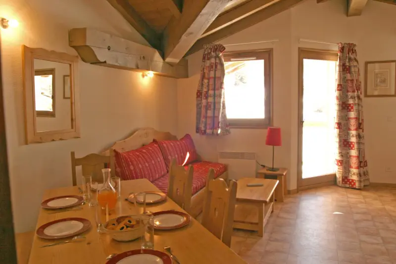Residence Bonheur Des Pistes - 4 Rooms for 10 People