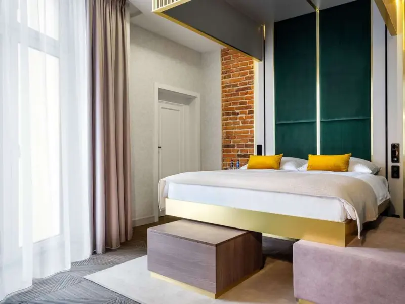 Hotel Golden Queen