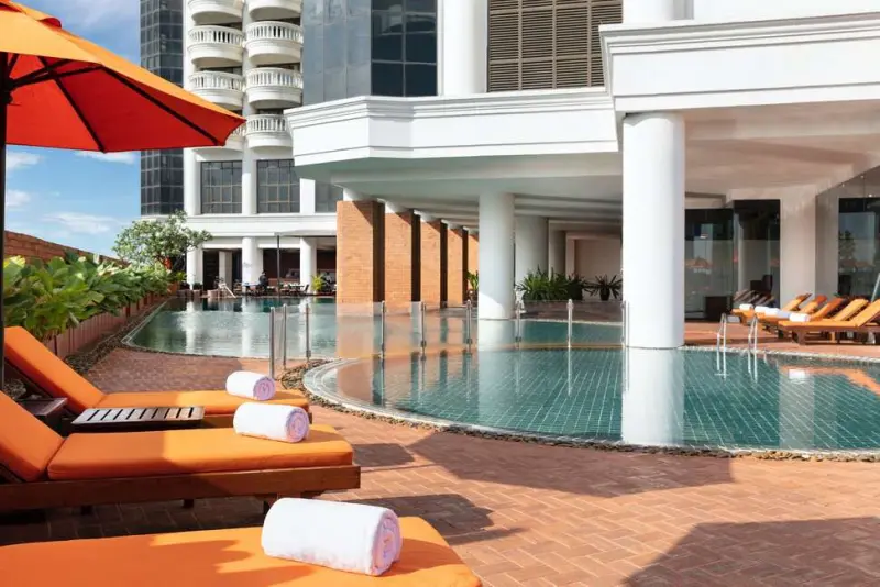 lebua at State Tower