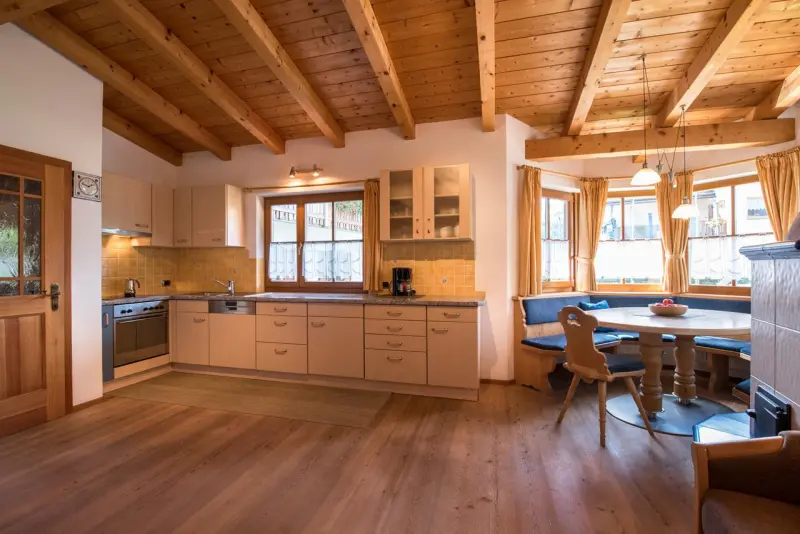 Apartments Cësa Ruacia