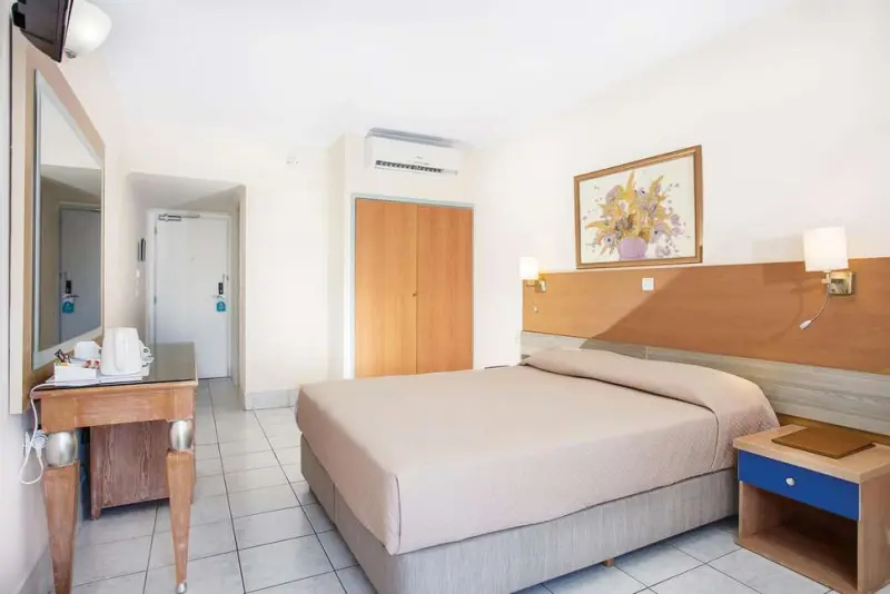 Kosta Palace City Hotel