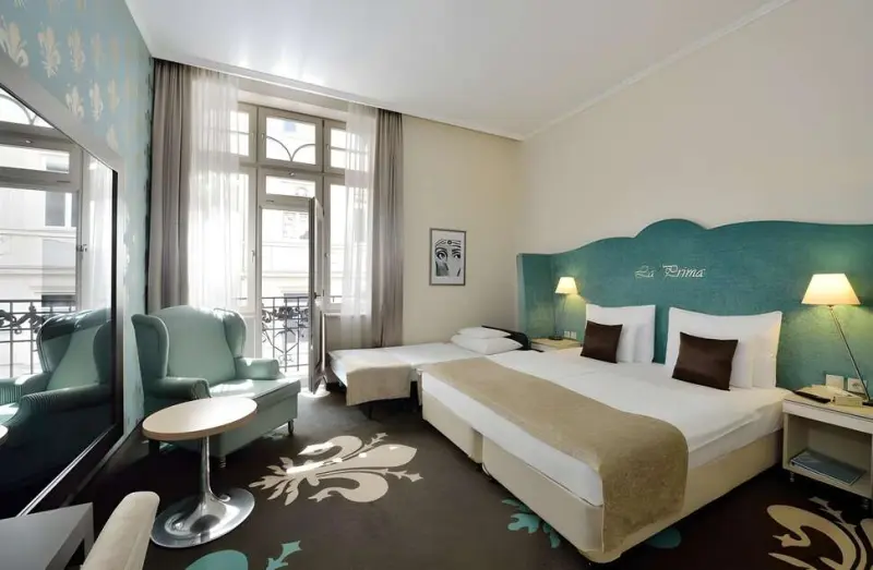 La Prima Fashion Hotel & Restaurant