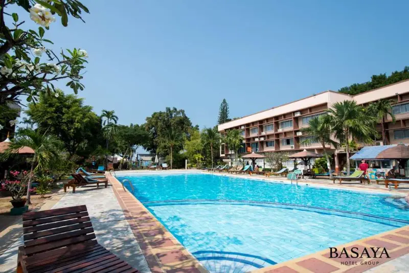 Basaya Beach Hotel & Resort