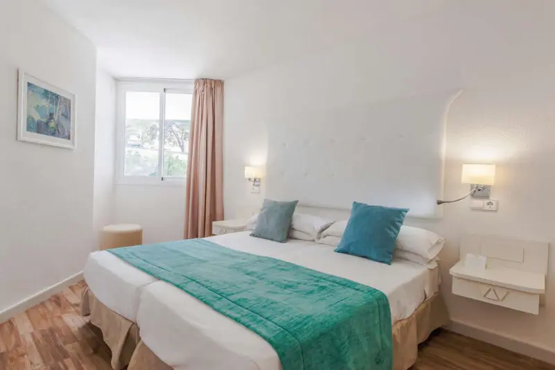 FERGUS Style Cala Blanca Suites