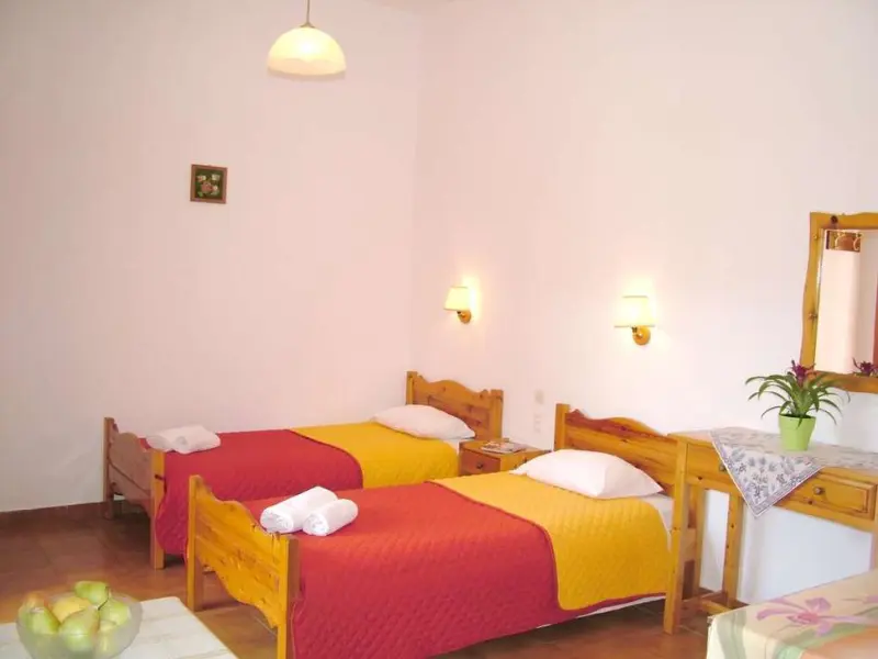 Studios and Apartments Niki