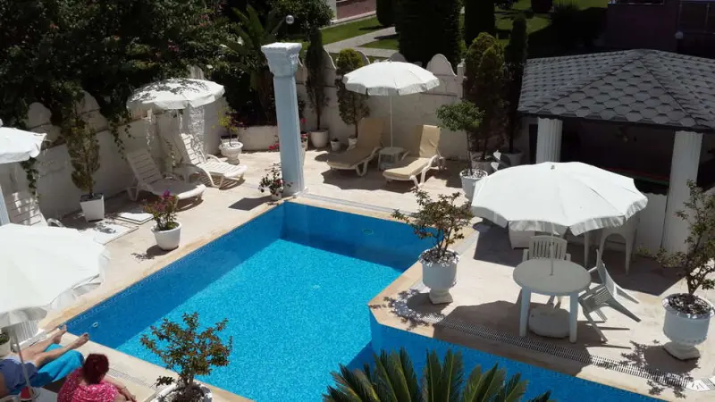 Conny's Hotel