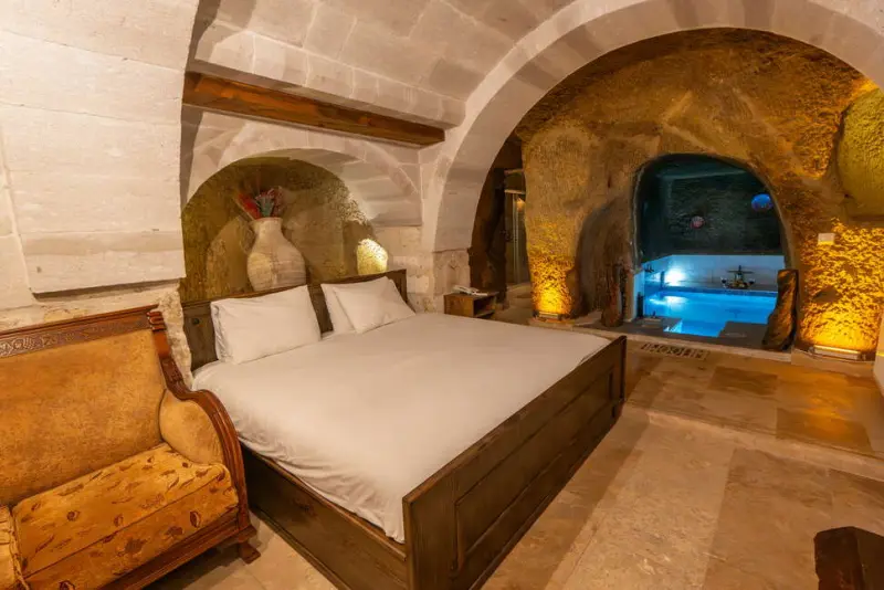 Belenus Cave House