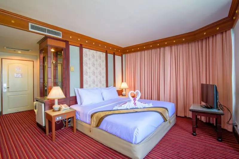 Alexander Hotel