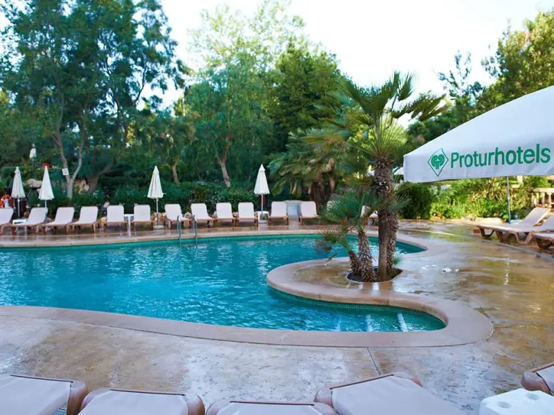 Protur Safari Park Aparthotel