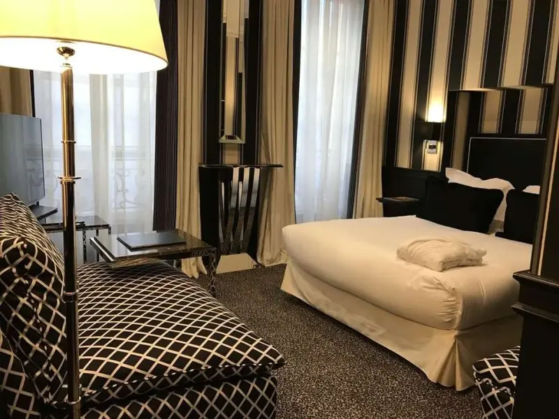 Hotel George Washington Paris