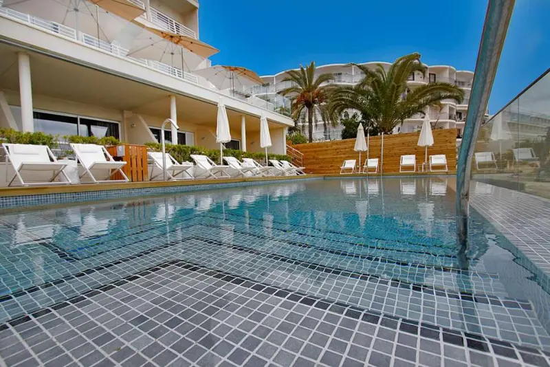 BG HOTEL NAUTICO EBESO