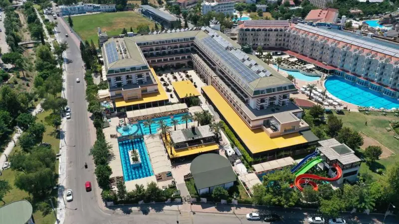 Crystal De Luxe Resort & Spa